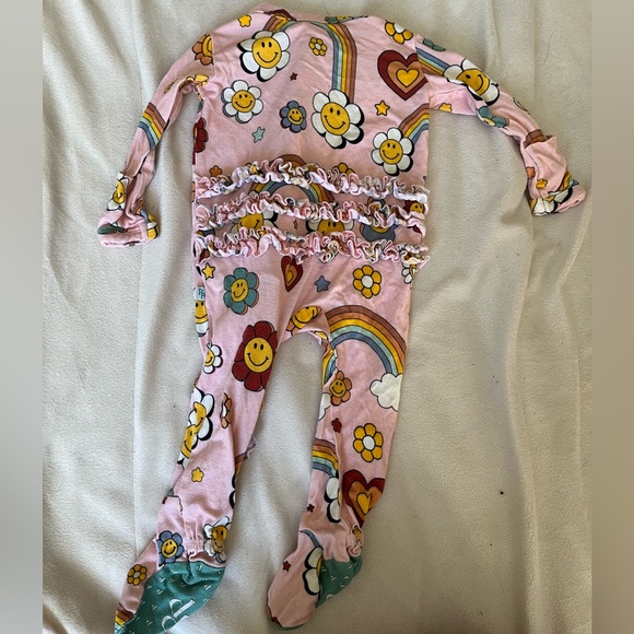 Posh Peanut Newborn Footie - Picture 1 of 2